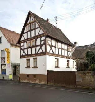 Biebertal, Marburger Straße 29