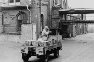 Transportarbeiter auf einem Schlachthof