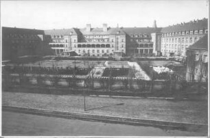 Gebäudekomplex mit Grünanlage (vielleicht in Konstantinopel)