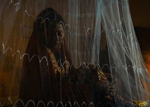 Die Liebe in ungleichen Zeiten (2024) - Trailer