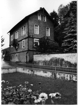 Ehemalige Schule; Leun, Hauptstraße 10, Kirchpfad