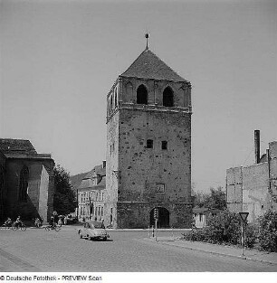 Zerbst. Glockenturm (ehemaliger Wachturm der Burgsiedlung)