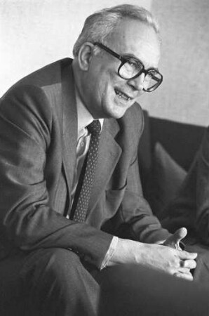 Redaktionskonferenz des Präsidenten des Landesarbeitsamts Baden-Württemberg Dr. Harry Meisel bei den "Badischen Neuesten Nachrichten"