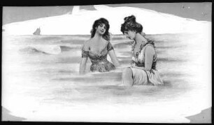 Frauen am Strand beim Bad