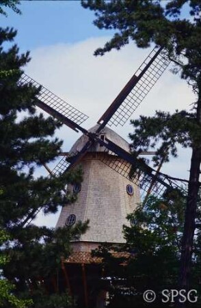 Potsdam, Park Sanssouci, Nördliches Sanssouci, Mühlenareal, Historische Mühle.