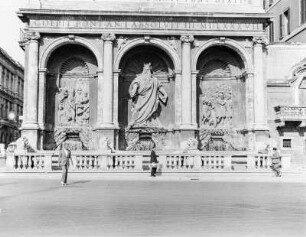 Rom, Mosesbrunnen : Rom. Mosesbrunnen an der Piazza San Bernardo