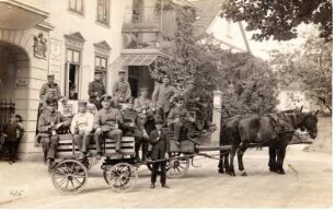Mitarbeiter vor Pyrmonter Säuerling