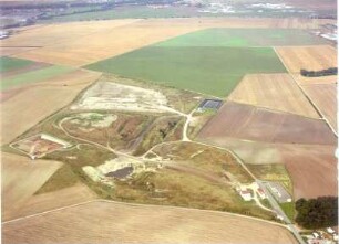 Ichtershausen-Rehestädt. Abfalldeponie Rehestädt. Luftbild-Schrägaufnahme von Süden