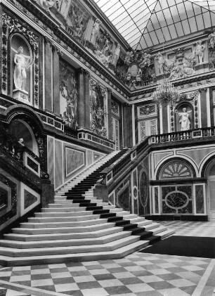 Chiemsee. Neues Schloss Herrenchiemsee. Treppenhaus (um 1883; G. v. Dollmann)