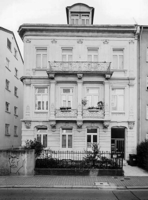 Frankfurt, Leerbachstraße 32