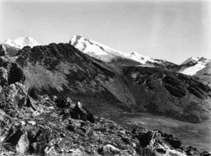 Mine und Lager : Mine und Lager am Nevado Hichucota bei La Unión.