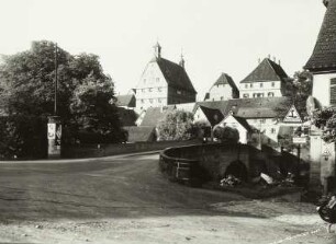 Besigheim, Blick auf das Rathaus : Besigheim. Alte Enzbrücke. Blick auf das Rathaus