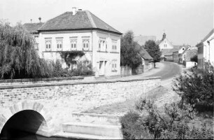 Hördt: Straßenbrücke