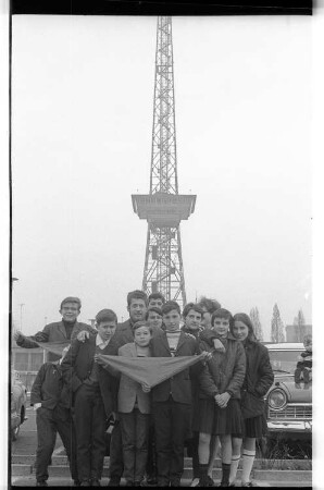 Kleinbildnegativ: Funkturm, Gedenkstätte Plötzensee, 1966