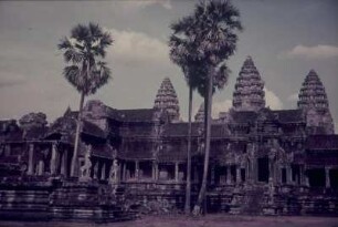 Reisefotos Kambodscha. Angkor Vat (1113/1150). Haupteingangsseite