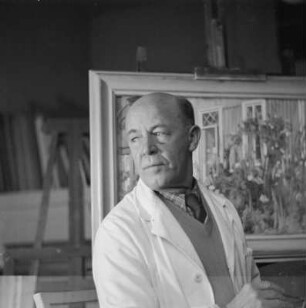 Porträt des Malers Karl Kröner in seinem Atelier