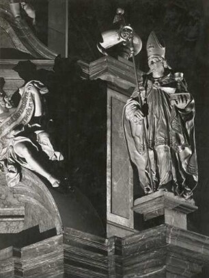 Bautzen. Petridom. Katholischer Teil, Hauptaltar, rechte Figur auf den Hauptgesims. Heiliger Donatus.