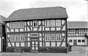 Wohnhaus und Scheune (Hofreite, Fachwerk); Gemünden, Steinweg 7