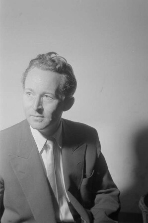 Porträtaufnahme des Dirigenten Adolf Fritz Guhl : Porträt von Adolf Fritz Guhl