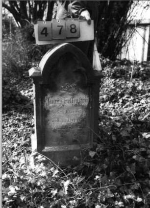 Grabstein 478 (Index: 100093143) Maße HxBxT: 74x39x25 cm Besonderheit: Kindergrab: Grabstein 478