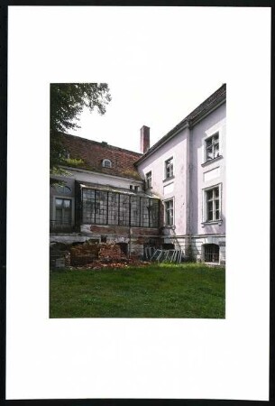 Schloss Schönrade: Ansicht der Rückfassade mit Wintergarten, 2009