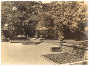 Ausstellungsgarten Jubiläums-Gartenbau-Ausstellung 1926, Dresden: Der Eichenhof mit Architekturen, Abschnitt 4