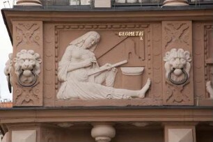 Rathauslaube — Relief