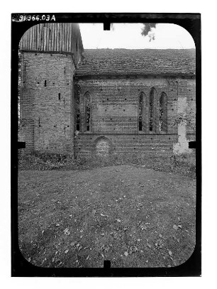 Rühn. Ehem. Zisterzienser-Nonnenkloster. Klosterkirche (M. 13. Jh.). Ansicht von Süden