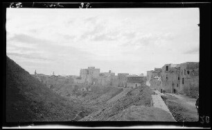 Ringstraße um die Burg in Aleppo (Gouv. Aleppo, Syrien)