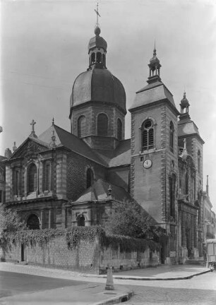 Ehemalige Kapelle der Benediktiner & Kirche Saint-Pierre
