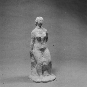 Sitzender weiblicher Akt (Modellskizze) : Sitzender weiblicher Akt (Modellskizze). Ton (vor 1963; H. Naumann)