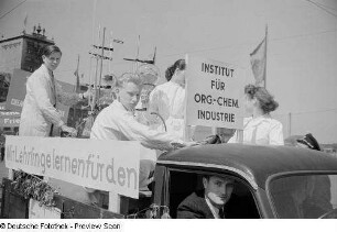Themenwagen des Instituts für die organisch-chemische Industrie