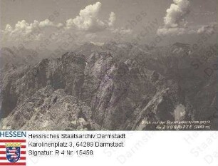 Alpen, Zugspitze / Blick von der Praxmarkarspitze gegen die Zugspitze