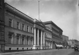 Englische Botschaft & Palais Strousberg
