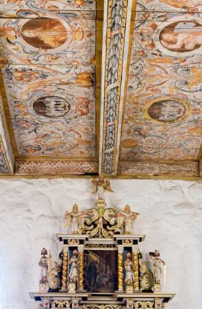 Deutschland. Niedersachsen. Cuxhaven. Luedingworth. Sankt Jacobi Kirche. Romanische Feldkirche. Bauerndom. Epitaph und Holzbalkendecke