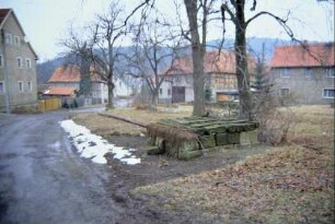 einer der ehemaligen Brunnen des Dorfes