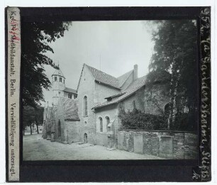 Gandersheim, Stiftskirche : Ansicht v. SO