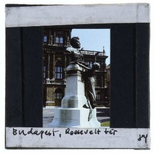 Budapest, Ungarische Akademie der Wissenschaften,Budapest, Platz Széchenyi István tér,Budapest, Gyula, Denkmal für Szarvas Gábor