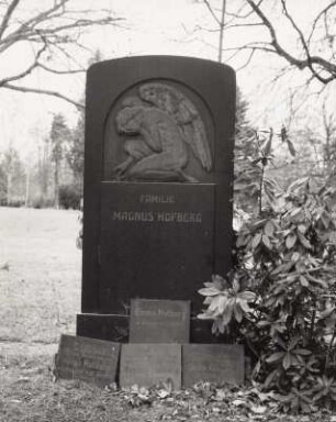 Grabmal der Familie Magnus Hofberg
