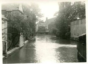 Erfurt. Uferbebauung an der Gera. Blick entlang des Flusses