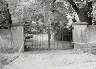 Friedhofstor