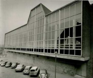 Schwimmbecken, 1957