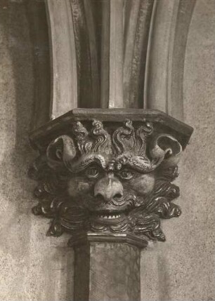 Dom zu Meißen, Kapitell in der Nordhälfte des Lettners : Kapitell (gotisches Fratzenkapitell) in der Nordhälfte des Lettners