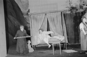 Szenenbilder aus "Der kaukasische Kreidekreis" von B. Brecht mit A. Hurwicz, H. Weigel, E. Geschonneck, Berliner Ensemble, 1954