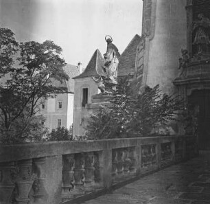 Stift Dürnstein : Gebäude und Innenhof des Klosters.
