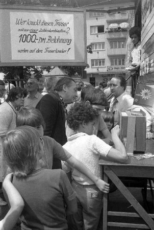 1. Polizeimarkt des Polizeipräsidiums Karlsruhe auf dem Stephanplatz