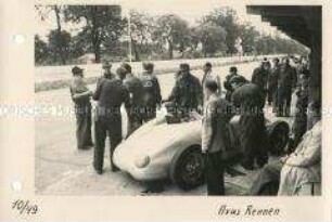 Internationales Avus-Rennen 1951 - Rennwagen an den Boxen