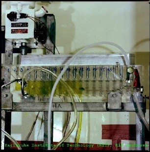 Mischabsetzer (Mixer-Settler) im Institut für Heiße Chemie (IHCh)
