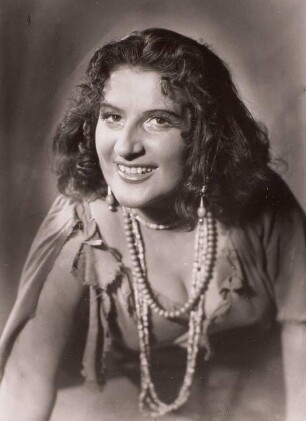 Christel Goltz als Carmen in der gleichnamigen Oper von Georges Bizet. Staatsoper Dresden, Neueinstudierung 28.06.1951
