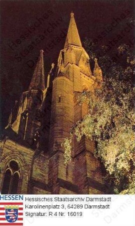 Marburg/Lahn, Elisabethkirche, Türme bei Nacht